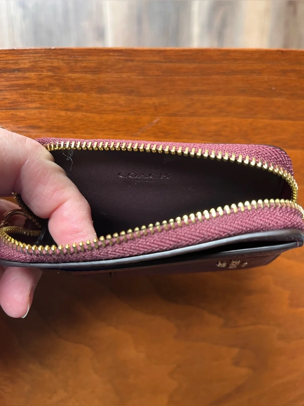COACH  zip leather card case/ mini wallet/ wristlet in Gold/Wine! Perfect size!